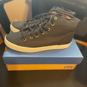 Women’s keds sneaker shoes size 10